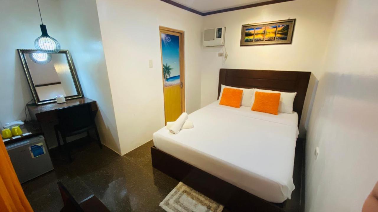 Vicente Aguirre Rooms Boracay Island Exterior foto